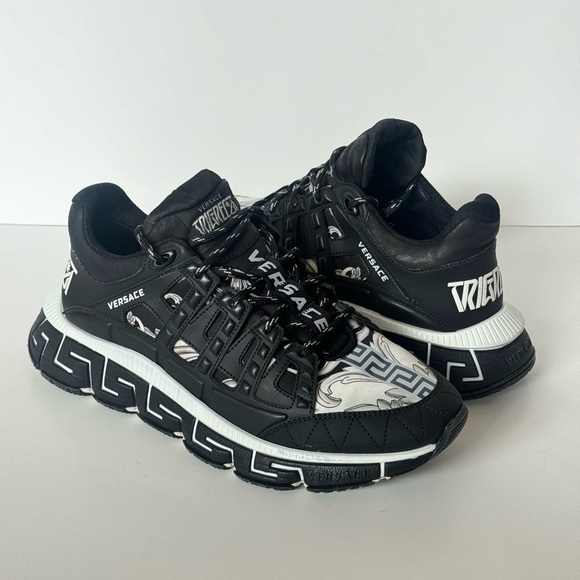 Versace Men's Trigreca Low Top Sneakers